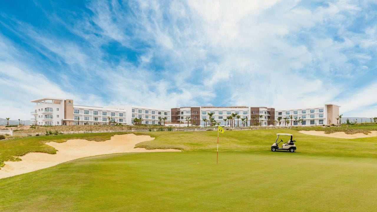 Hyatt Place Taghazout Bay מראה חיצוני תמונה Golf course at the resort