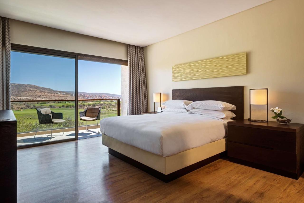 Hyatt Place Taghazout Bay מראה חיצוני תמונה A bedroom at the Hilton Scottsdale Resort and Villas