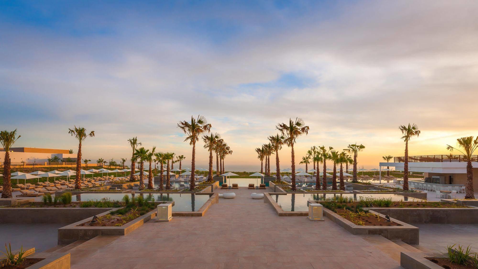 Hyatt Place Taghazout Bay מראה חיצוני תמונה The resort's main promenade