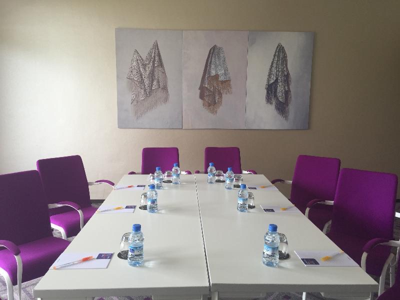 Hyatt Place Taghazout Bay מראה חיצוני תמונה A meeting room at the hotel